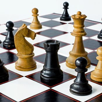 2f778970f9ce6c21ef010ab09d1410ab27931259_2_1633020639_2103-Chessboard_1280x817.jpg