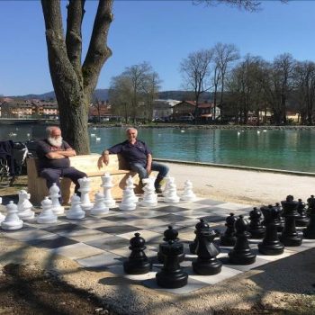 9af9e0a9f5db68e97f2ee28e9977c42f9d3ae374_2_1590396227_2162-Freiluftschach.jpg