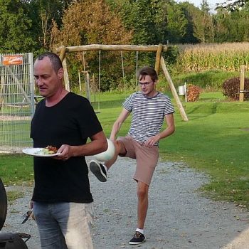 fbe07775645251370a9683b5b0075660e8bb1940_2_1604239388_3191-Grillen02.jpg