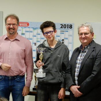 7875b813a364f2f82dd9aba77dcb65b1e39f13451510244162_1111-Malzer_Sieger_U15_Schach_Riedau.jpg