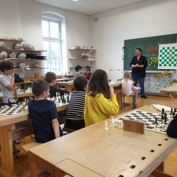 fc5abd58899584f5b92d3bd9871e18c7b0f51200_2_1592905689_6479-Schachkurs_Ansfelden_Volksschule_2.jpg